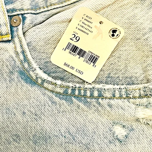 $70 NWT! Free People High Rise Button Fly Distressed Jean Shorts, 29 - Picture 3 of 6